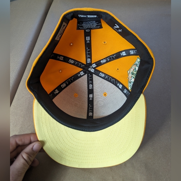 Astros Hat (Size 7 1/2) - Picture 4 of 5